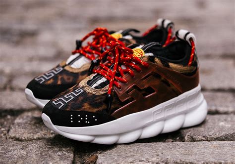 how do versace chain reaction sneakers run